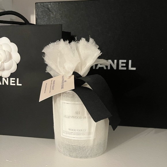 Allenwood home scented candle - Picture 2 of 3